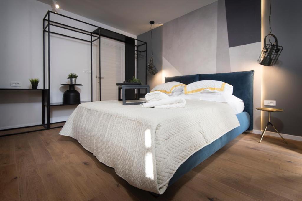 Sibinicum Luxury Rooms ชิเบนิก ภายนอก รูปภาพ